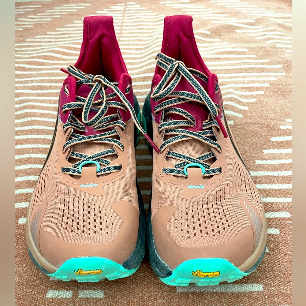 Altra - Olympus 5 Trail-Running Shoes US 8